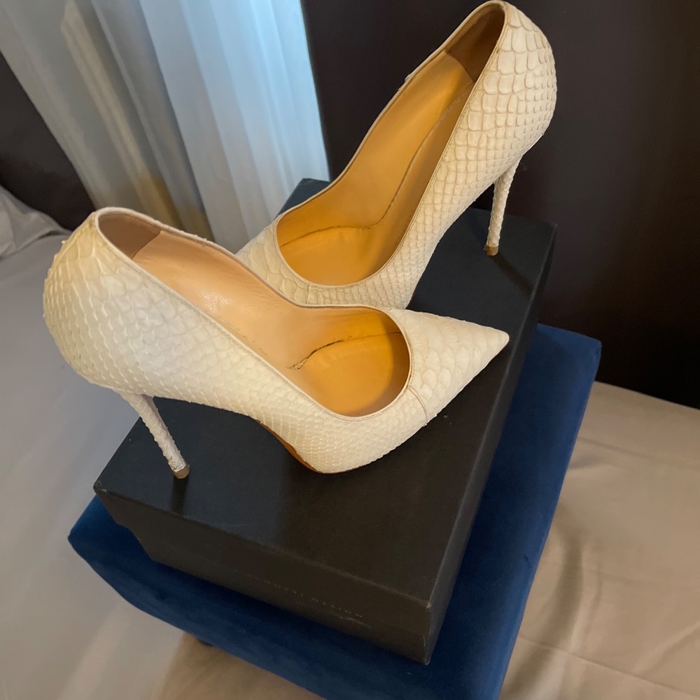 Giuseppe Zanotti White Python Heels - Picture 4 of 6